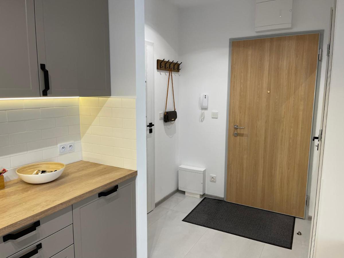 Newport Industrial Apartment Warszawa Eksteriør billede